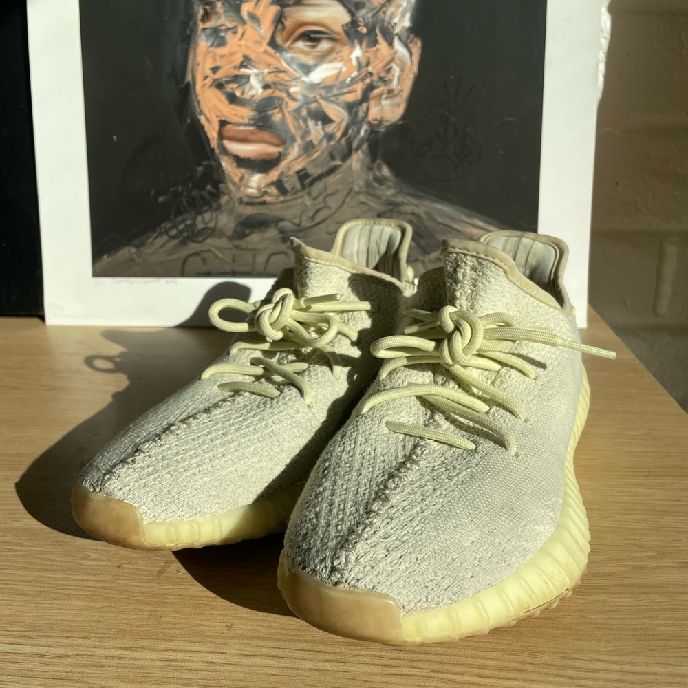 Adidas YEEZY size 9